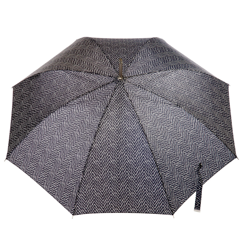 Regenschirm mit gebogenem Griff und langem Griff